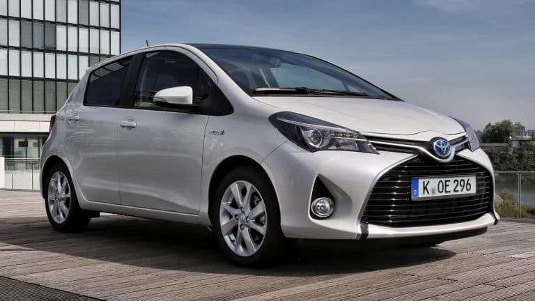 La Suzuki Baleno est de taille à se comparer à la Toyota Yaris Hybride