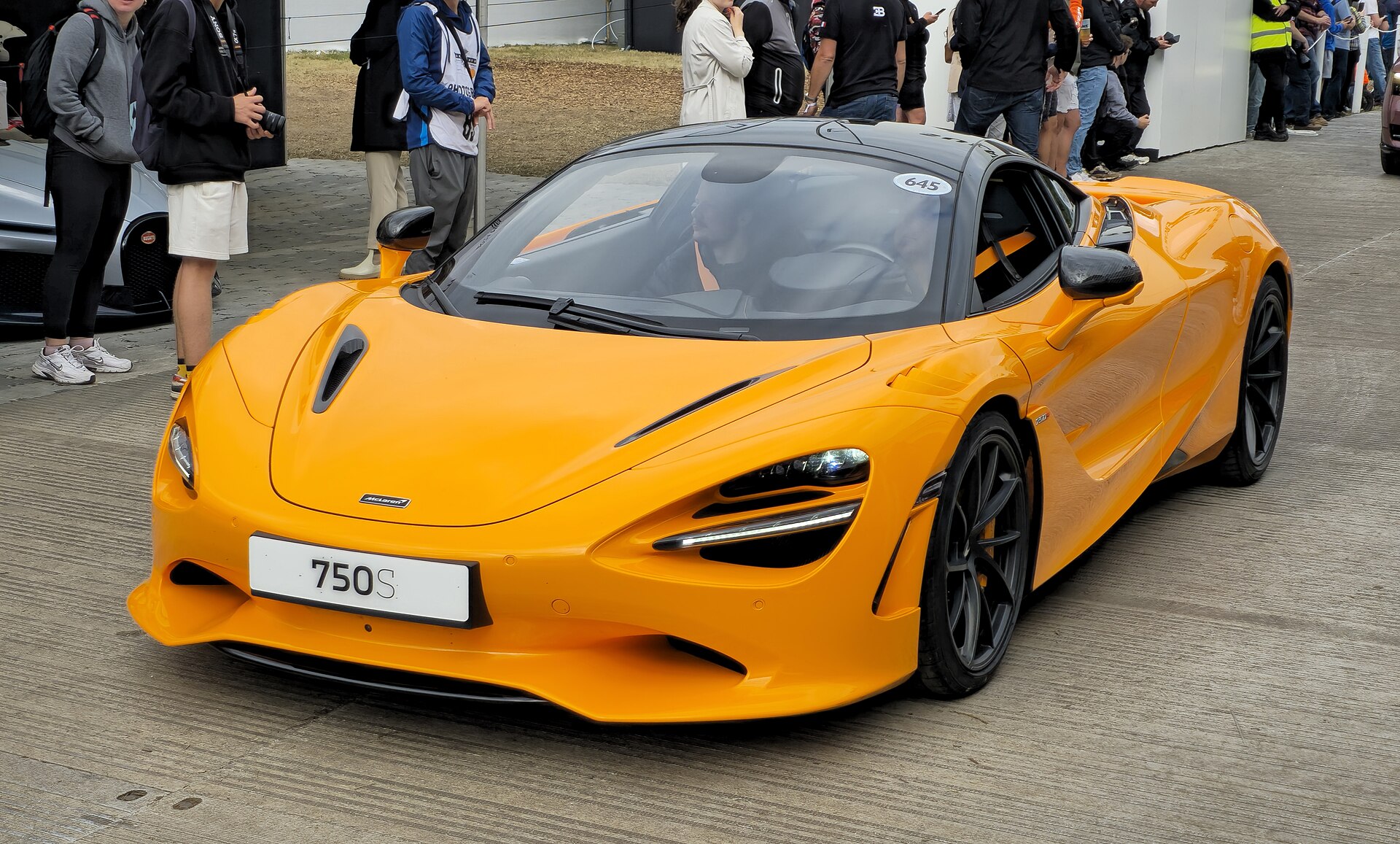 McLaren arrête la 750S en 2027 et prépare un SUV d’ici 2030